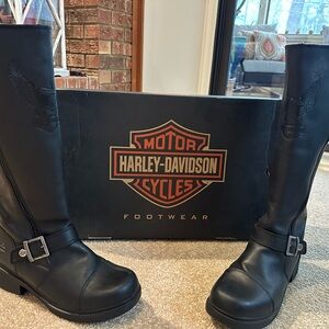 Women’s size 11 Harley-Davidson Black Riding Boots Embossed Eagle Design